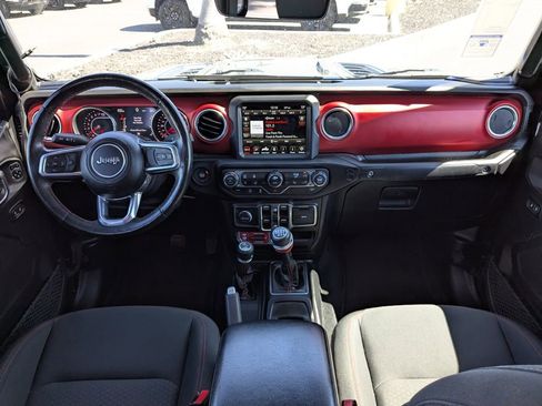 Used 2022 Jeep Gladiator Rubicon w/ Cold Weather Group image 16