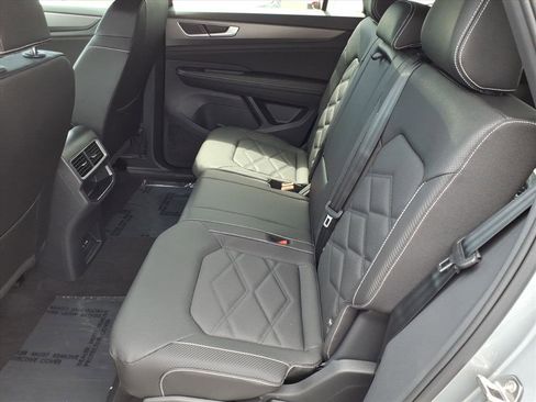 New 2026 Volkswagen Atlas Cross Sport SE image 14