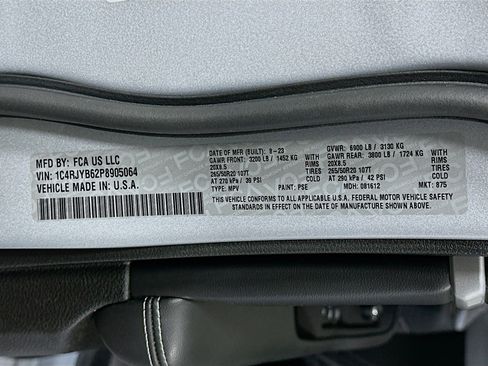 Used 2023 Jeep Grand Cherokee 30th Anniversary image 12