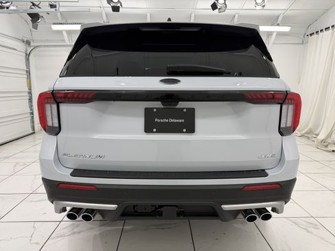Used 2025 Ford Explorer Platinum w/ Ultimate Package image 13