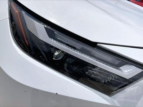 Used 2025 Toyota RAV4 XLE FWD image 26