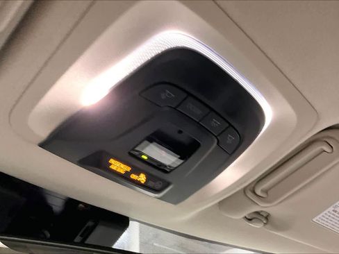 Used 2025 Toyota Corolla LE w/ Convenience Package image 35