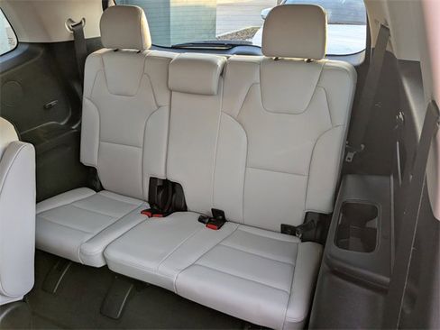 Certified 2024 Kia Telluride EX w/ EX Captain's Chair Package image 14