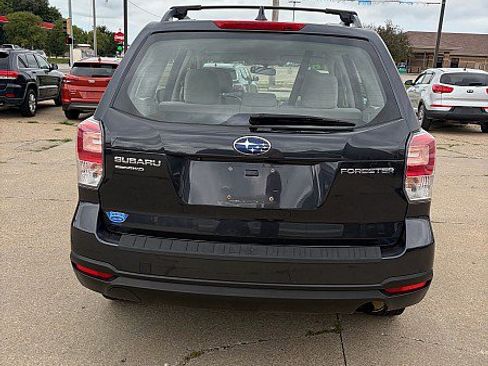 Used 2018 Subaru Forester 2.5i w/ Alloy Wheel Package AWD/4WD image 4