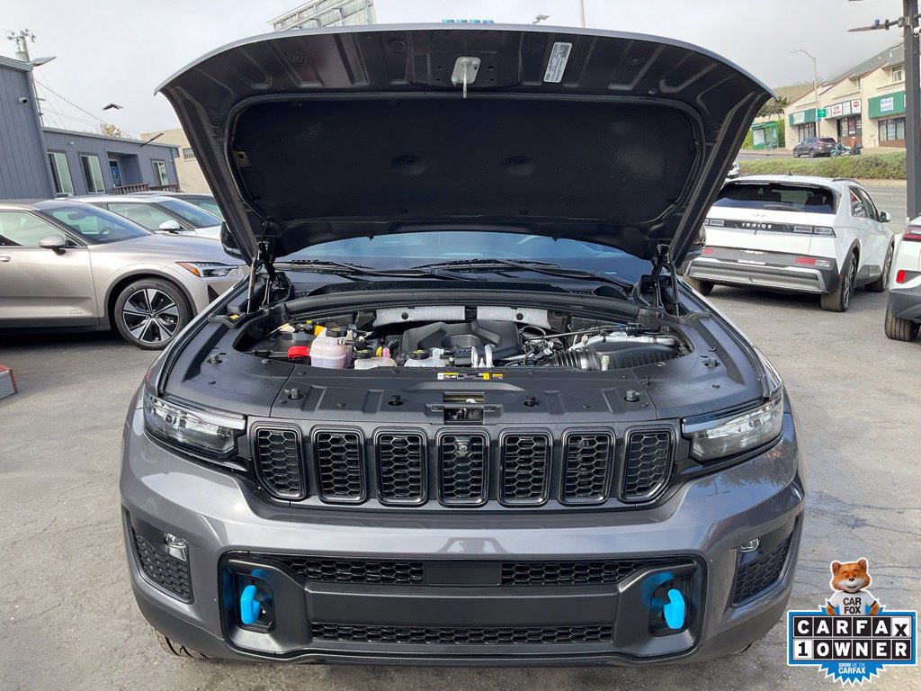 Used 2023 Jeep Grand Cherokee Trailhawk AWD/4WD image 15