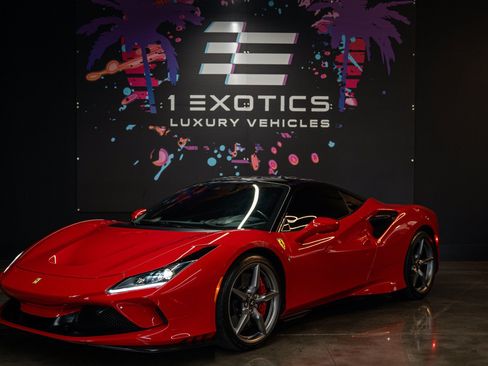 Used 2020 Ferrari F8 Tributo RWD image 3