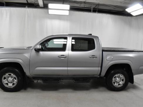 Used 2020 Toyota Tacoma SR image 8