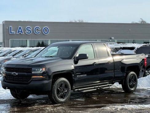 Used 2018 Chevrolet Silverado 1500 W/T image 1