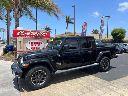 Used 2020 Jeep Gladiator Overland AWD/4WD image 5
