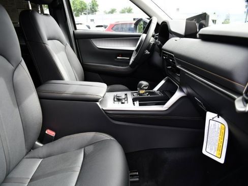 New 2025 MAZDA CX-70 Plug-In Hybrid w/ Premium Pkg image 33