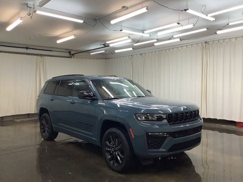 New 2026 Jeep Grand Cherokee L Limited AWD/4WD image 4