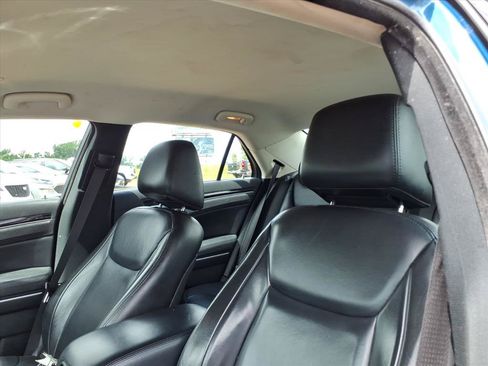 Used 2023 Chrysler 300 Touring L RWD image 16