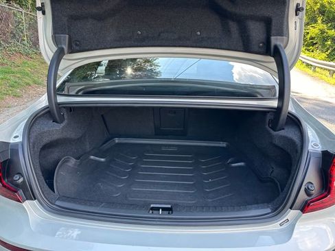 Used 2020 Volvo S60 T5 R-Design image 29