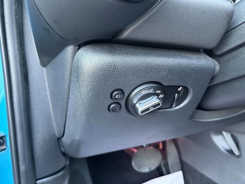 Used 2019 MINI Cooper S w/ Premium Package image 12