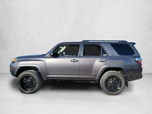 Used 2015 Toyota 4Runner SR5 image 8