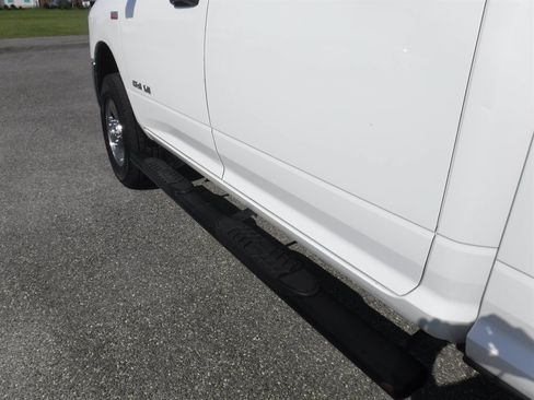 Used 2022 RAM 2500 Tradesman w/ Chrome Appearance Group AWD/4WD image 11