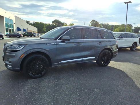Used 2021 Lincoln Aviator Reserve w/ Equipment Group 208A AWD/4WD image 3