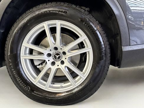 Used 2026 Mercedes-Benz GLC 300 image 30
