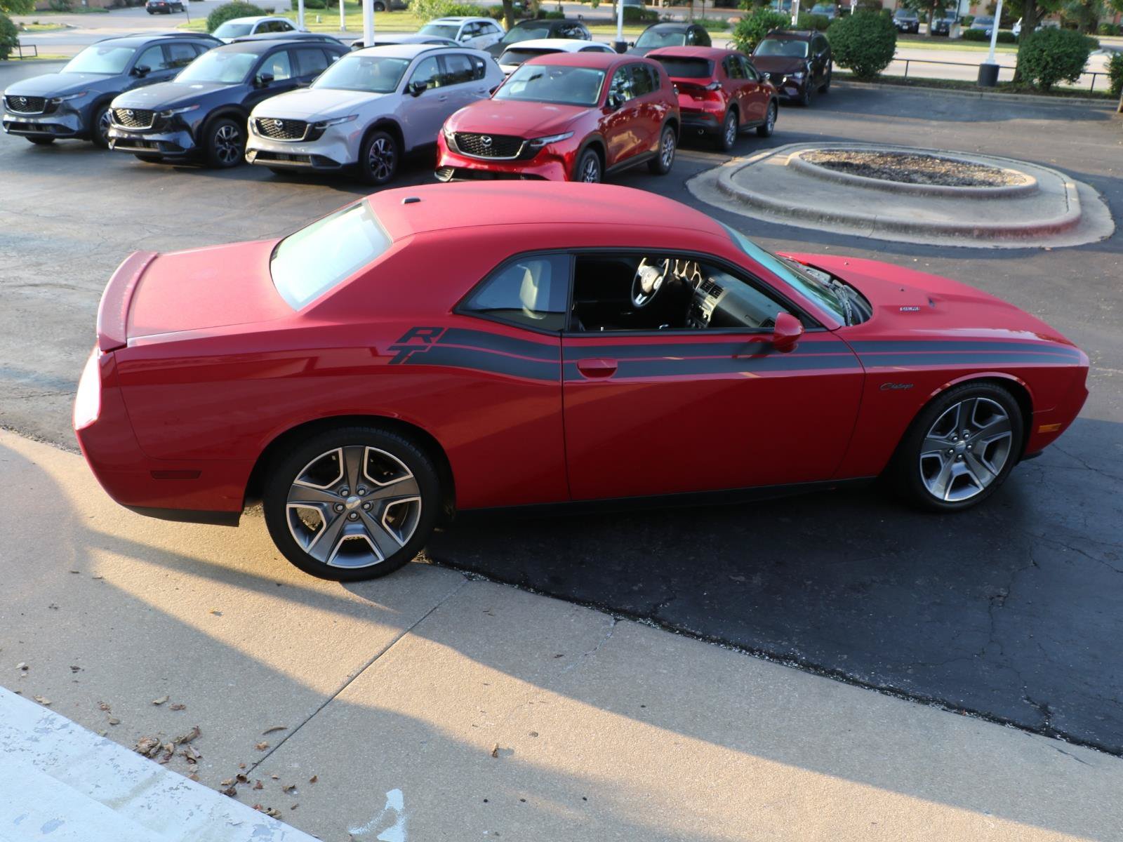 Used 2012 Dodge Challenger R/T RWD image 5