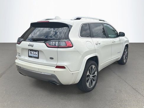 Used 2019 Jeep Cherokee Overland w/ Technology Group AWD/4WD image 4