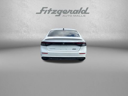 Used 2025 Honda Accord Sport image 6