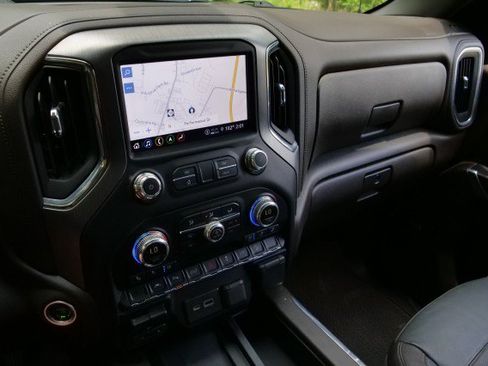 Used 2022 GMC Sierra 1500 Denali w/ Driver Alert Package II AWD/4WD image 14