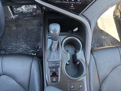 Certified 2022 Toyota Camry XSE w/ Blackout Package (TMS) image 17