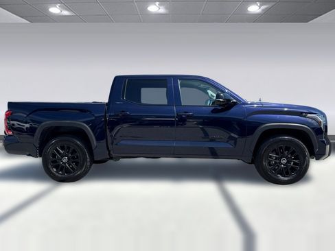Used 2024 Toyota Tundra Limited AWD/4WD image 7