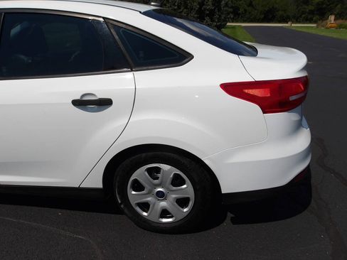 Used 2016 Ford Focus S FWD image 32
