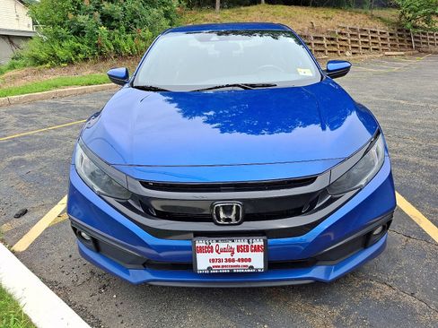 Used 2019 Honda Civic Sport image 2