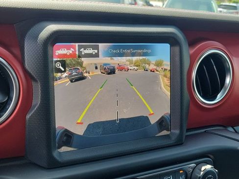Used 2023 Jeep Gladiator Rubicon w/ LED Lighting Group AWD/4WD image 26
