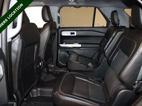 Used 2021 Ford Explorer Limited w/ Equipment Group 301A AWD/4WD image 55