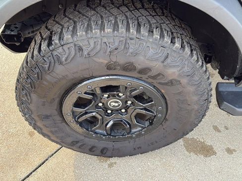 Used 2024 Ford Bronco Wildtrak image 9