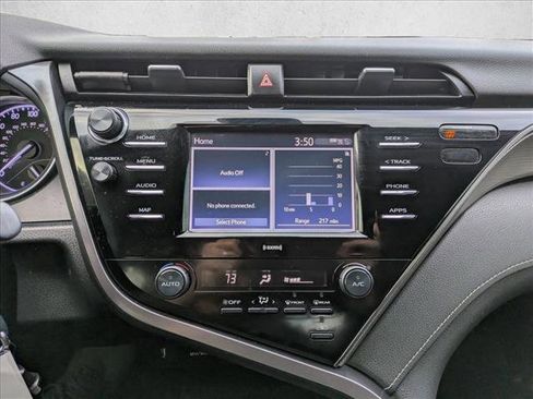 Used 2020 Toyota Camry SE image 14