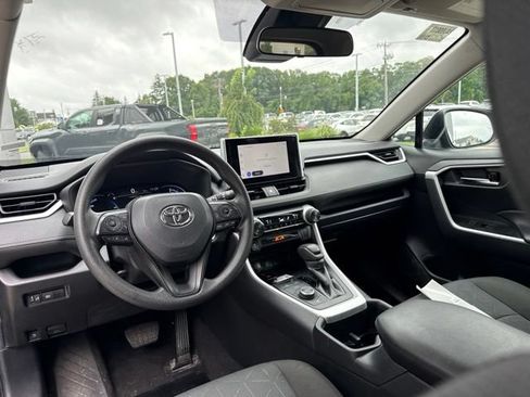 Used 2024 Toyota RAV4 XLE AWD/4WD image 26