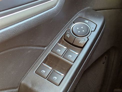 Used 2021 Ford Escape SE w/ Convenience Package image 24