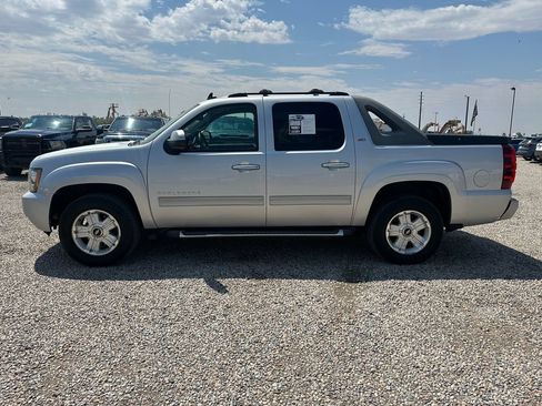 Used 2012 Chevrolet Avalanche LT w/ Suspension Package, Off-Road AWD/4WD image 6