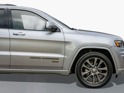 Used 2016 Jeep Grand Cherokee Limited 75th Anniversary image 7