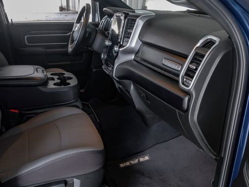 Used 2024 RAM 2500 Big Horn w/ Safety Group image 13