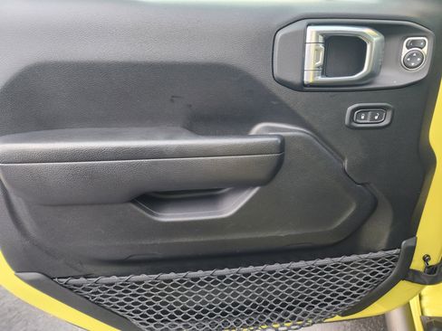 Used 2023 Jeep Gladiator Rubicon w/ LED Lighting Group image 23