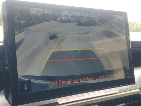 Used 2025 Toyota Tacoma TRD Sport image 31