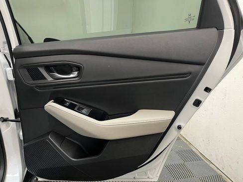 Used 2025 Honda Accord Touring image 18