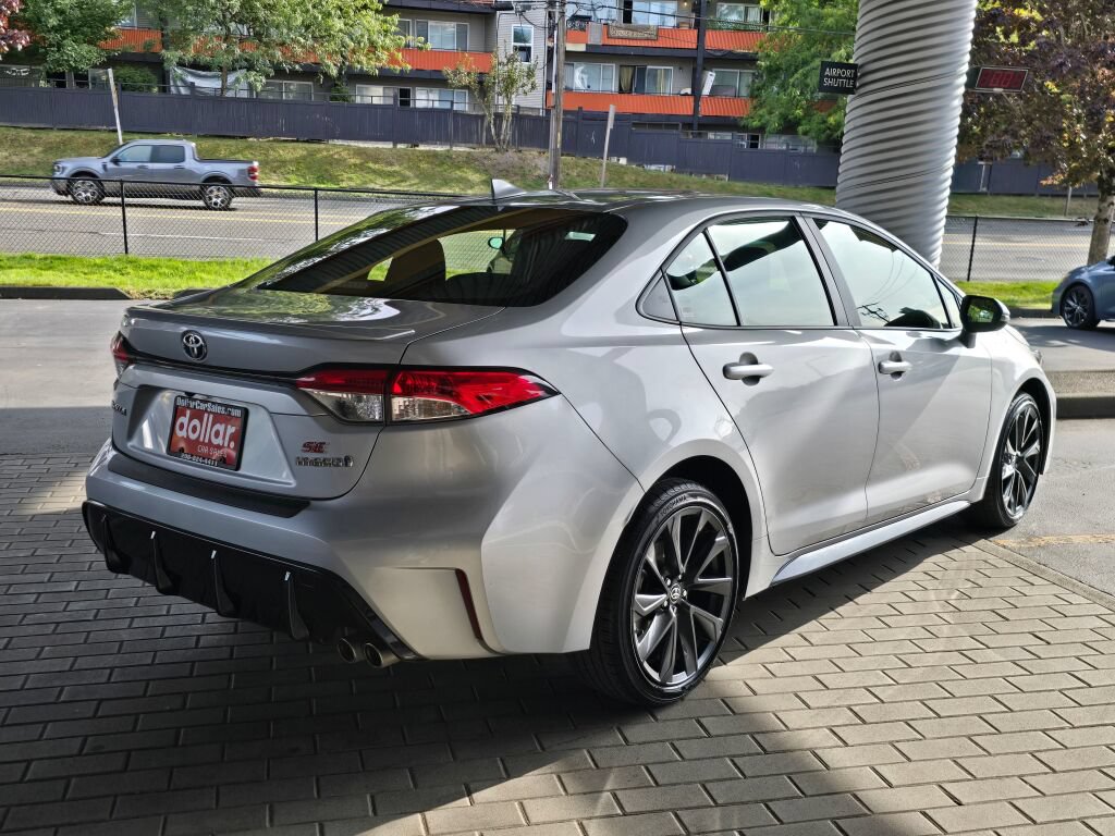 Used 2024 Toyota Corolla SE w/ SE Package FWD image 5