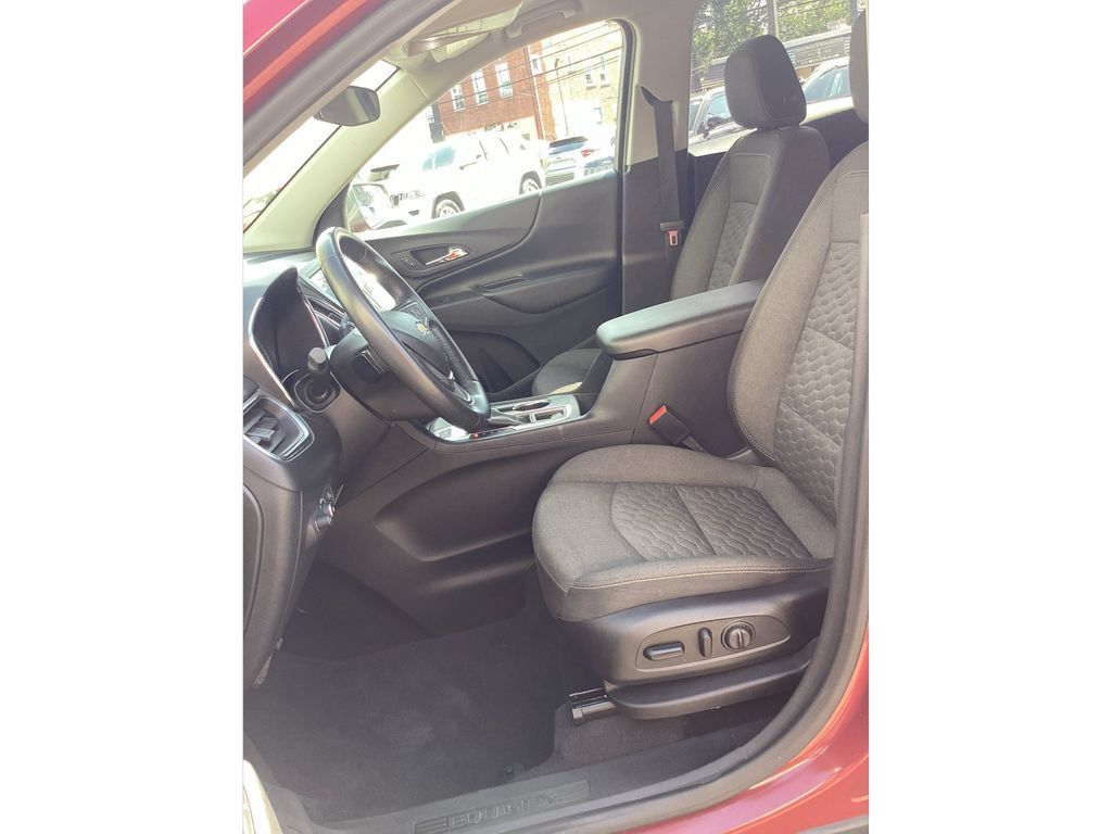 Used 2020 Chevrolet Equinox LT AWD/4WD image 9