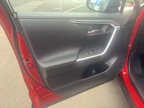 Used 2025 Toyota RAV4 XSE image 6