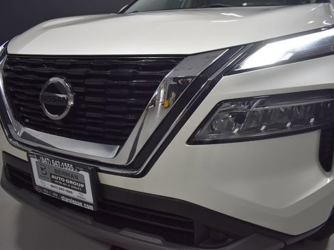 Certified 2021 Nissan Rogue SV w/ Premium Package AWD/4WD image 10