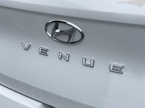 New 2026 Hyundai Venue SEL FWD image 42