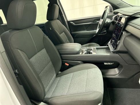 New 2025 GMC Acadia Elevation image 66