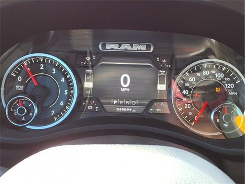 Used 2022 RAM 2500 Tradesman w/ Chrome Appearance Group image 12