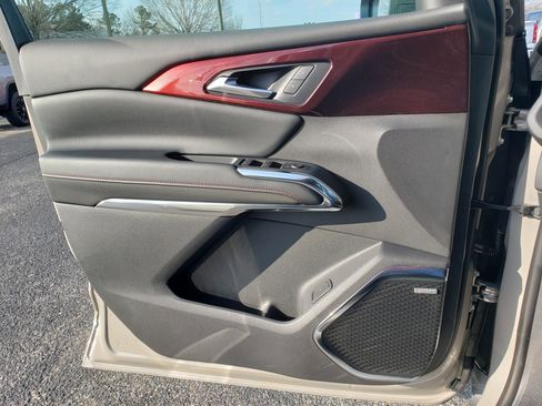 New 2026 Chevrolet Traverse Z71 image 13